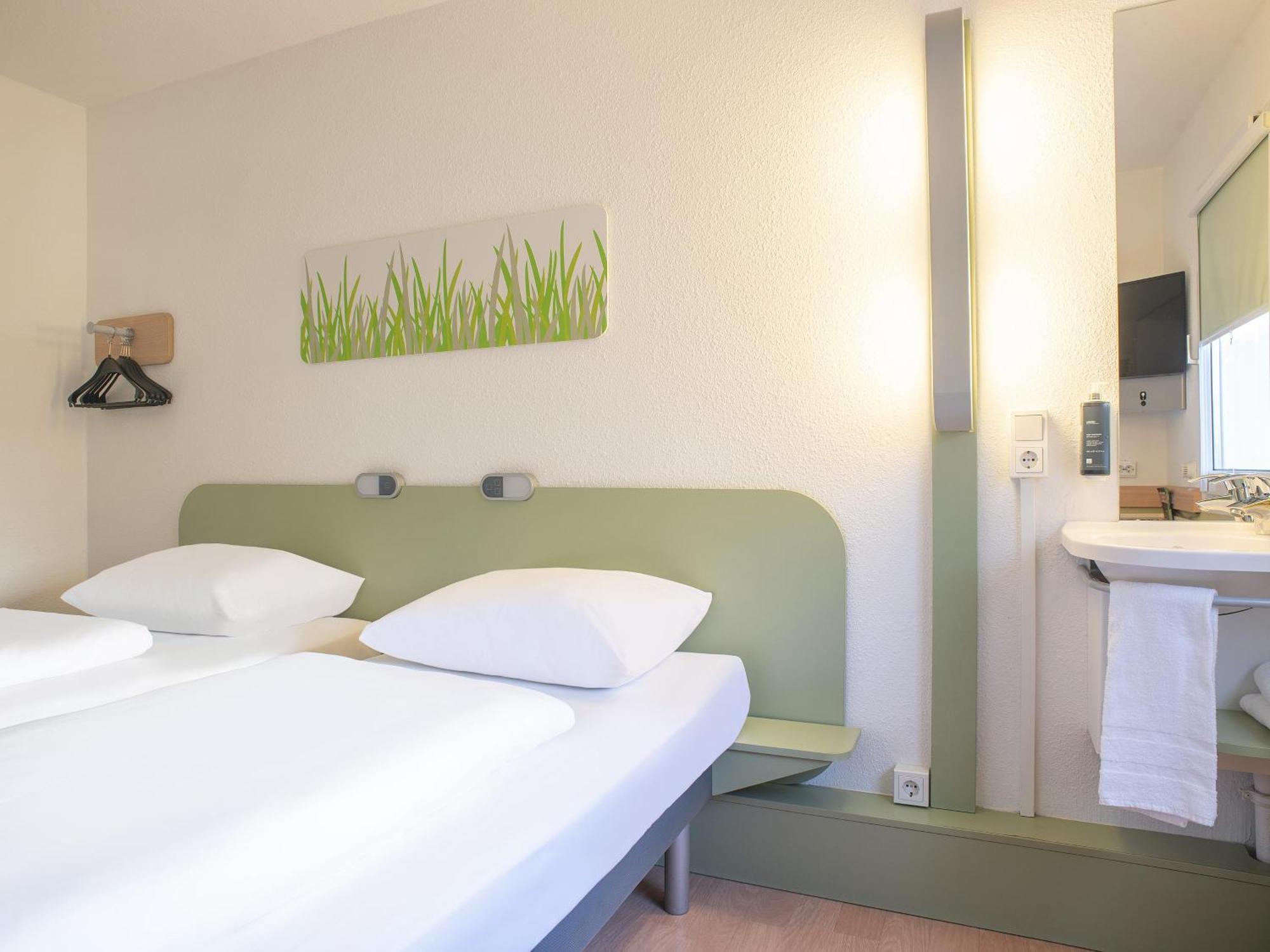 B&B Hotel Rostock-Broderstorf Exterior foto